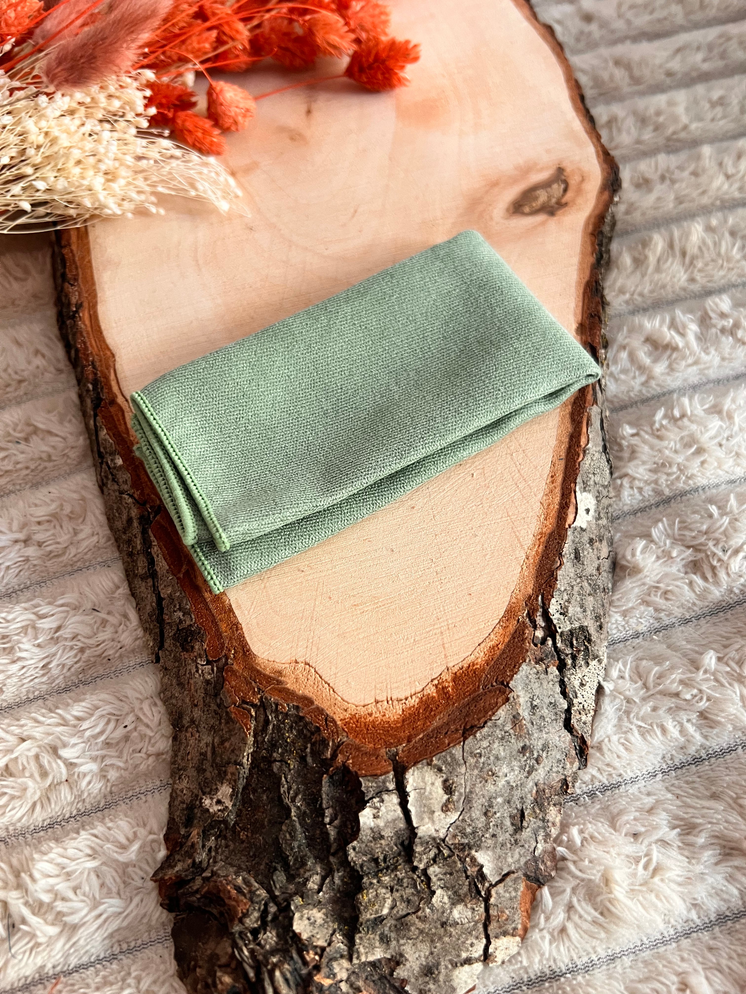 Pack Nœud Papillon Vert Sauge et Pochette Assortie – Collection Alba