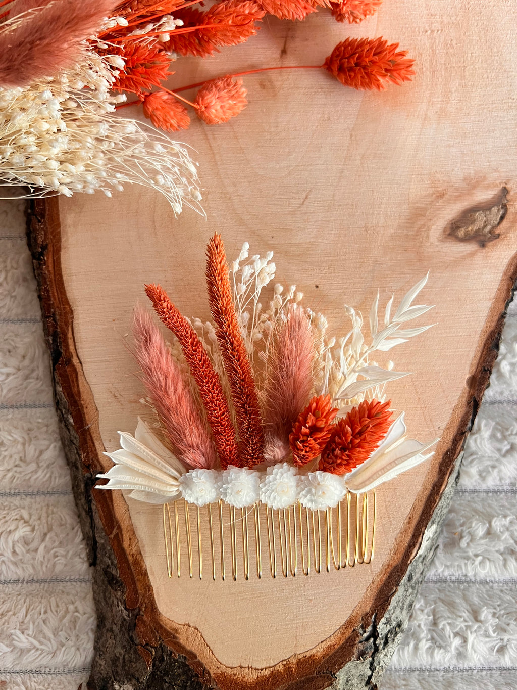 Peigne de Cérémonie en Fleurs Séchées | Terracotta et Blanc | Femme
