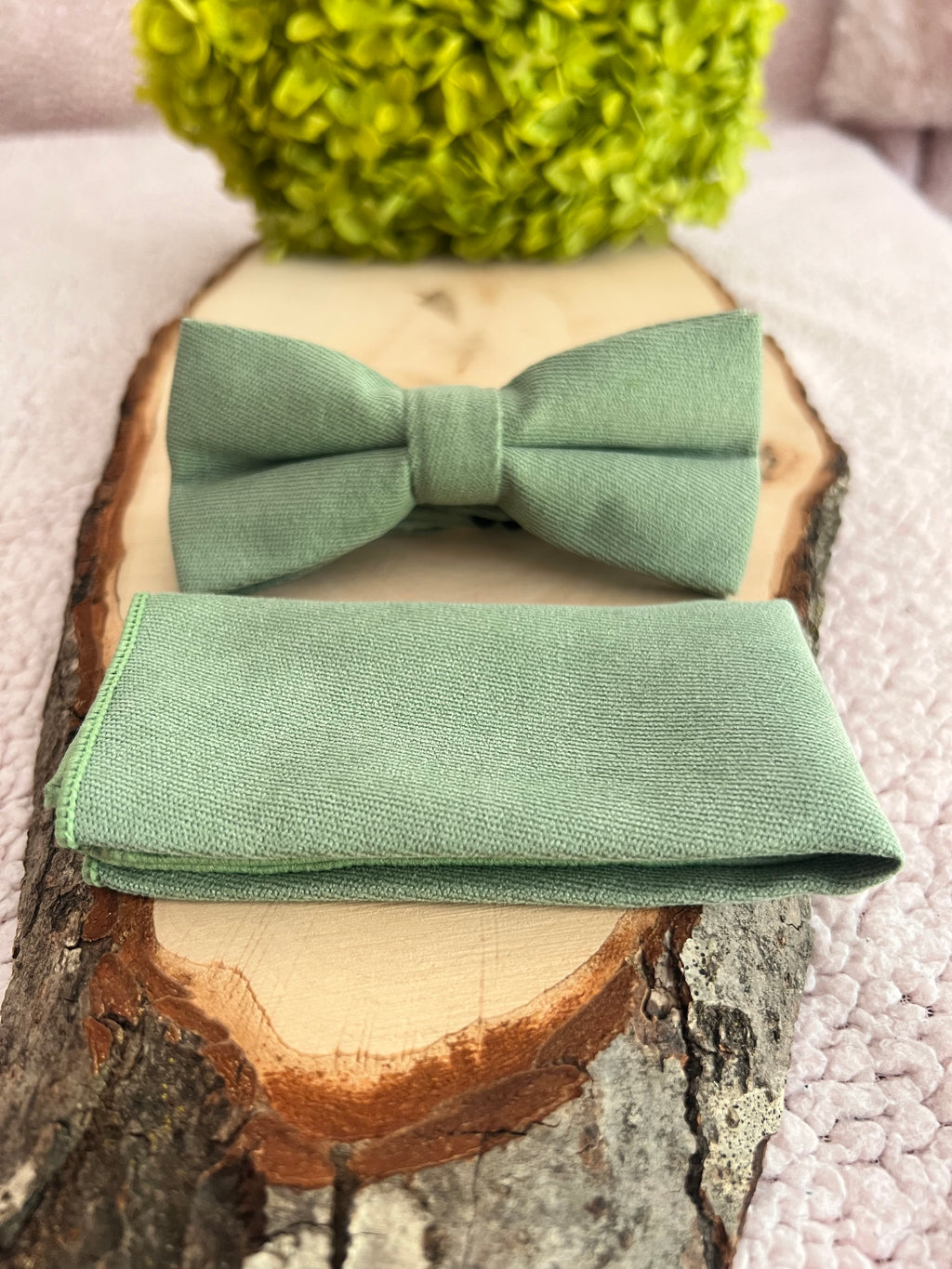 Pack Nœud Papillon Vert Sauge et Pochette Assortie – Collection Alba