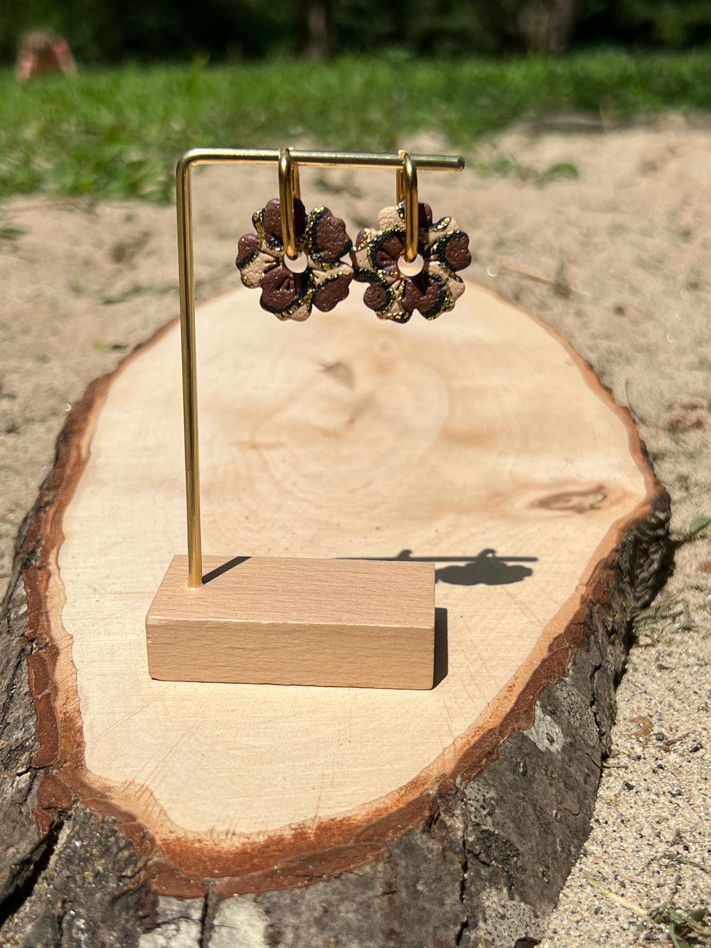 Créoles Léopard – Boucles d’oreilles artisanales en pâte polymère | Beige, chocolat, noir & doré