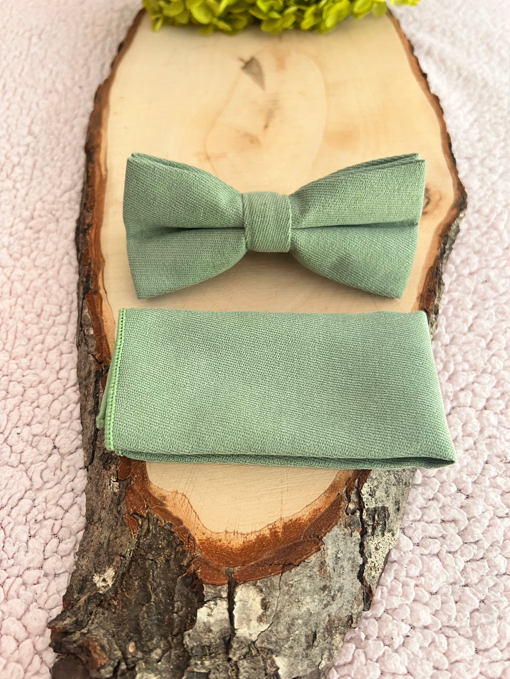 Pack Nœud Papillon Vert Sauge et Pochette Assortie – Collection Alba