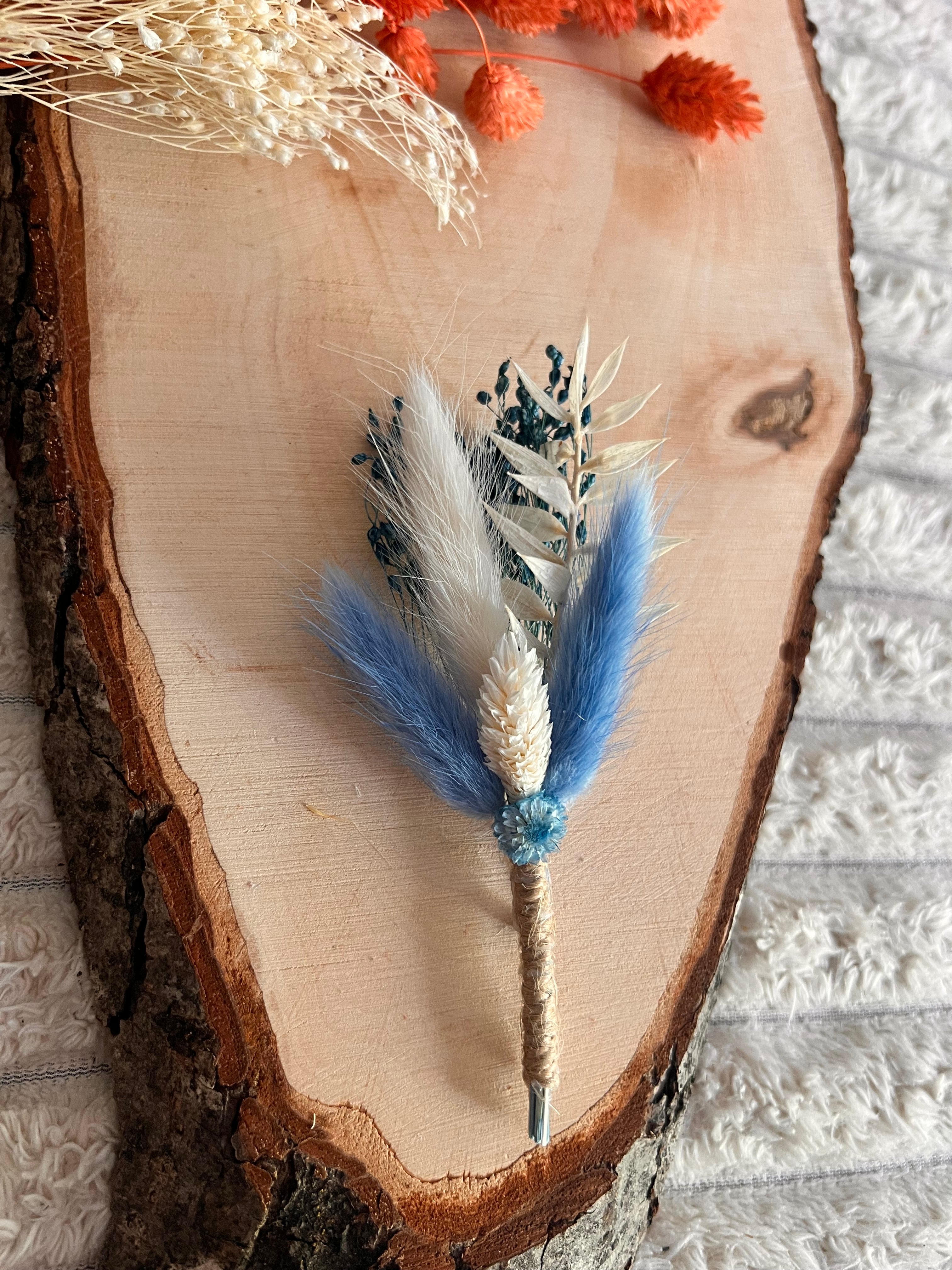 Boutonnière Homme en Fleurs Séchées | Bleu et Blanc | Mariage & Cérémonie