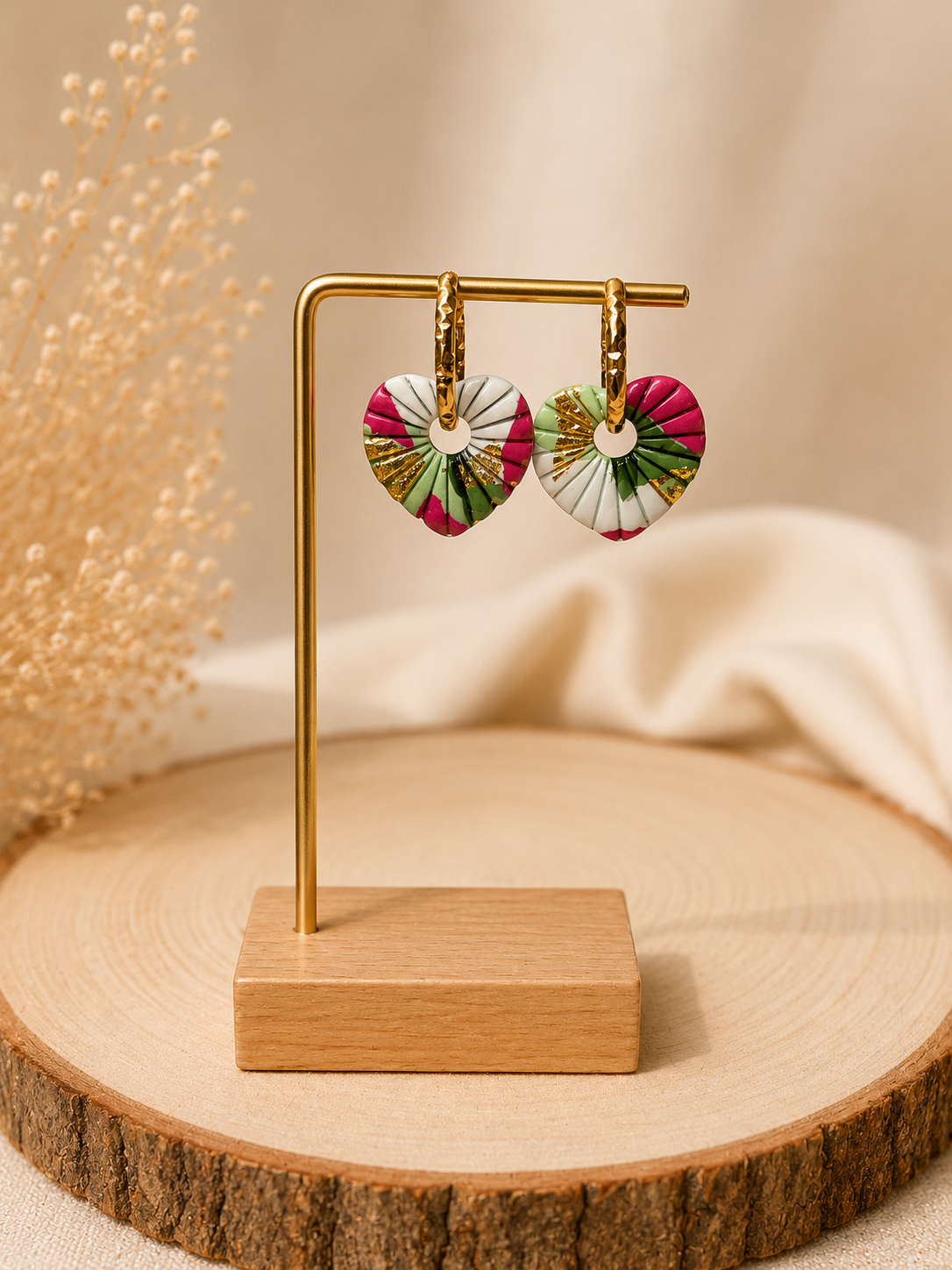 Créoles Cœur de Printemps – Boucles d’oreilles artisanales en pâte polymère | Rose, vert, blanc & doré