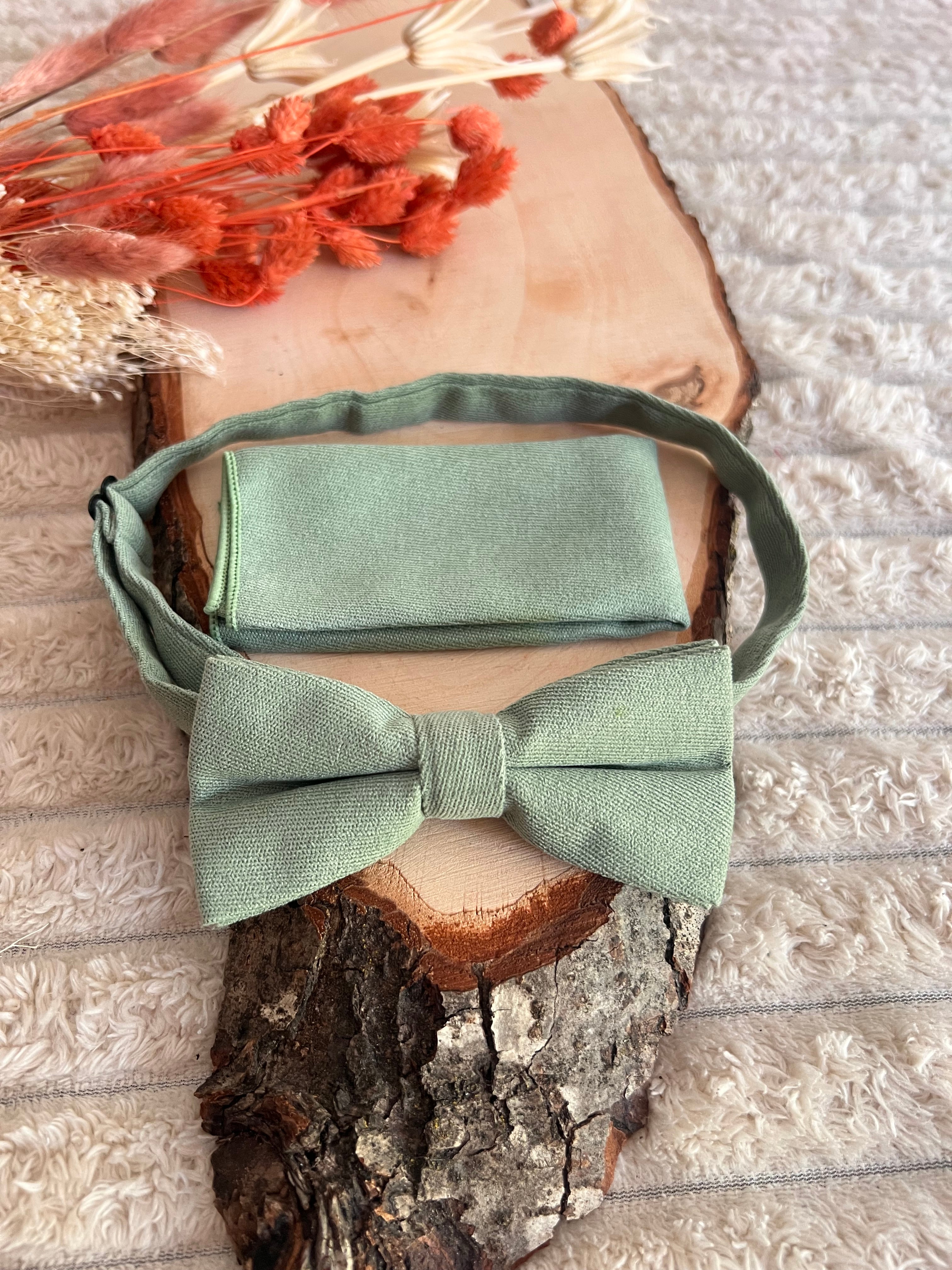 Pack Nœud Papillon Vert Sauge et Pochette Assortie – Collection Alba